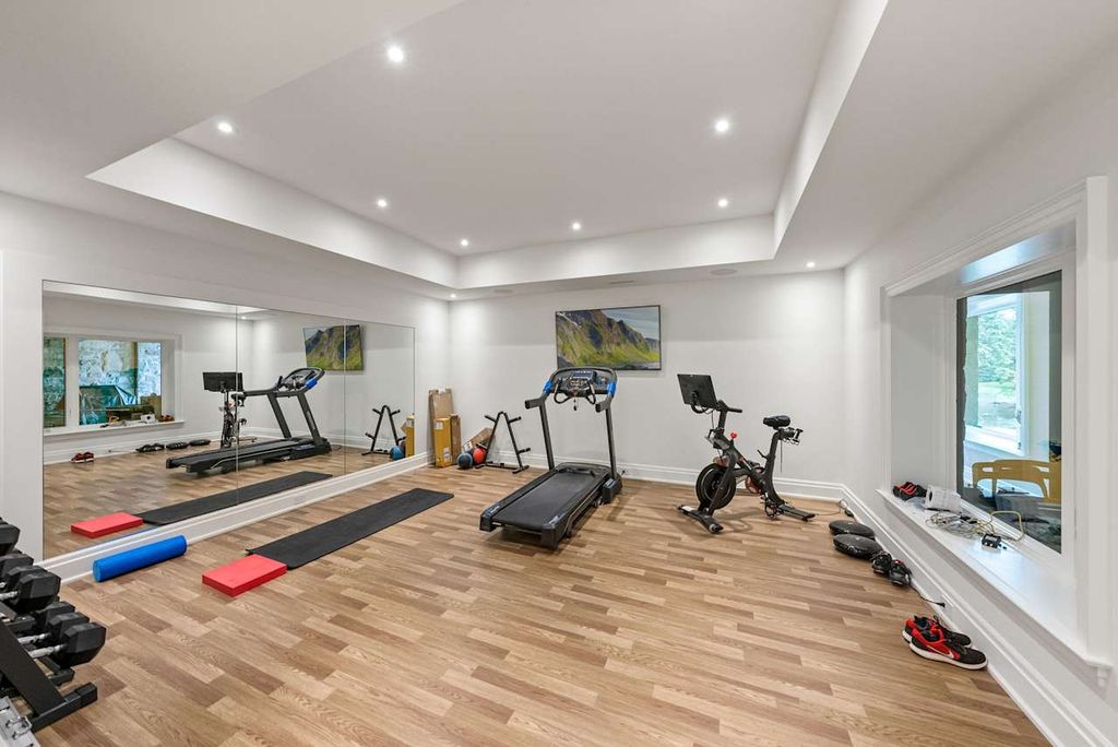 Extraordinary Fully Renovated Home by Award Winning Builder Chatsworth Fine Homes in Ontario for C18.8 Million 33