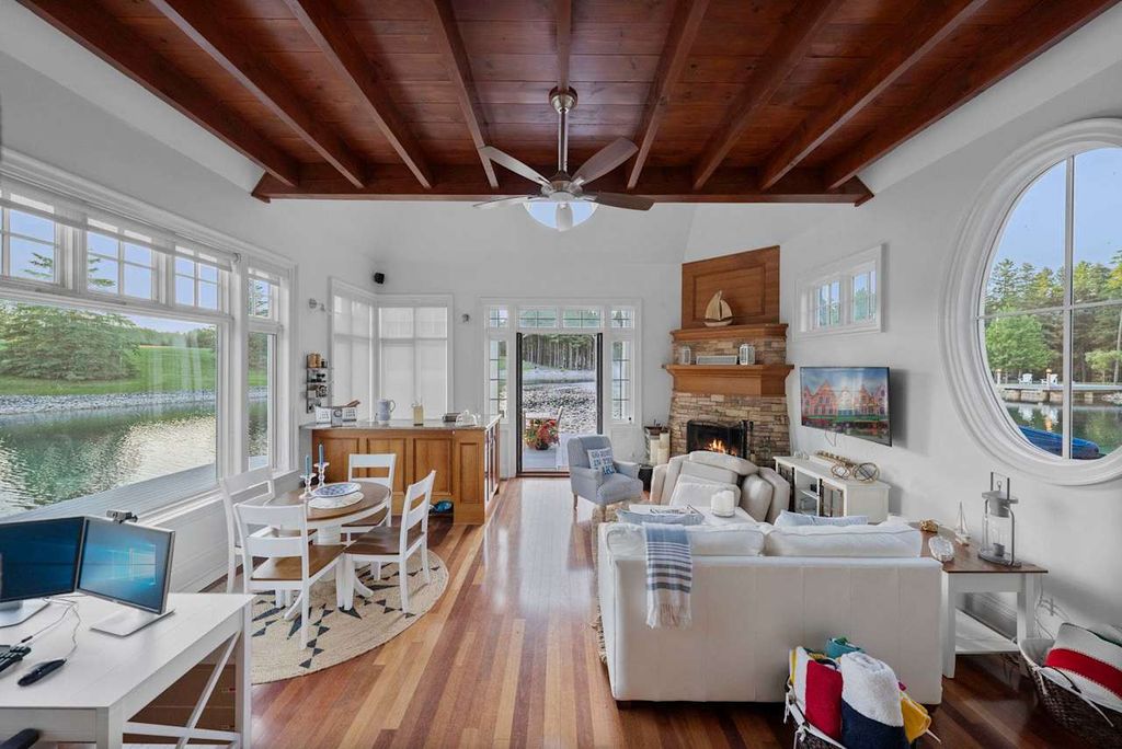Extraordinary Fully Renovated Home by Award Winning Builder Chatsworth Fine Homes in Ontario for C18.8 Million 38