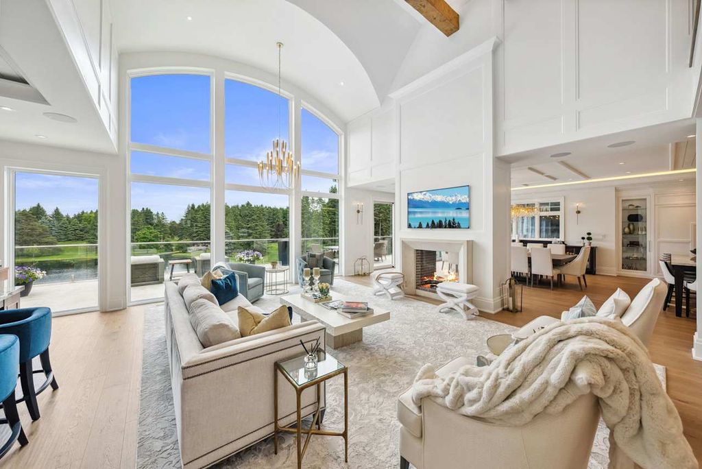 Extraordinary Fully Renovated Home by Award Winning Builder Chatsworth Fine Homes in Ontario for C18.8 Million 6