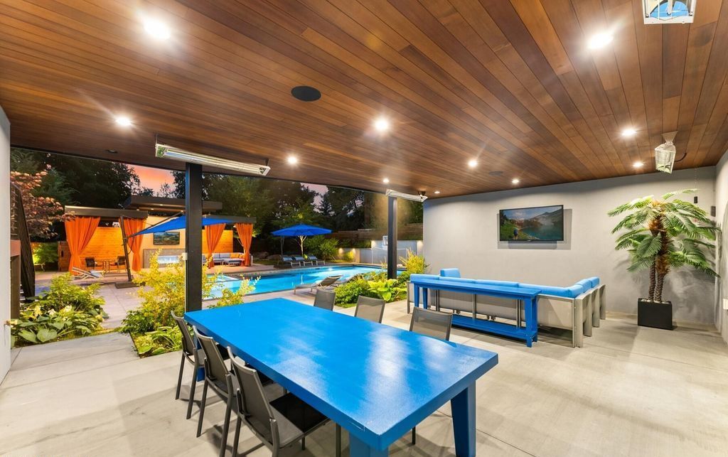 Extraordinary Modern Marvel with Captivating Mountain Views in Utah Priced at 7.15 Million 12