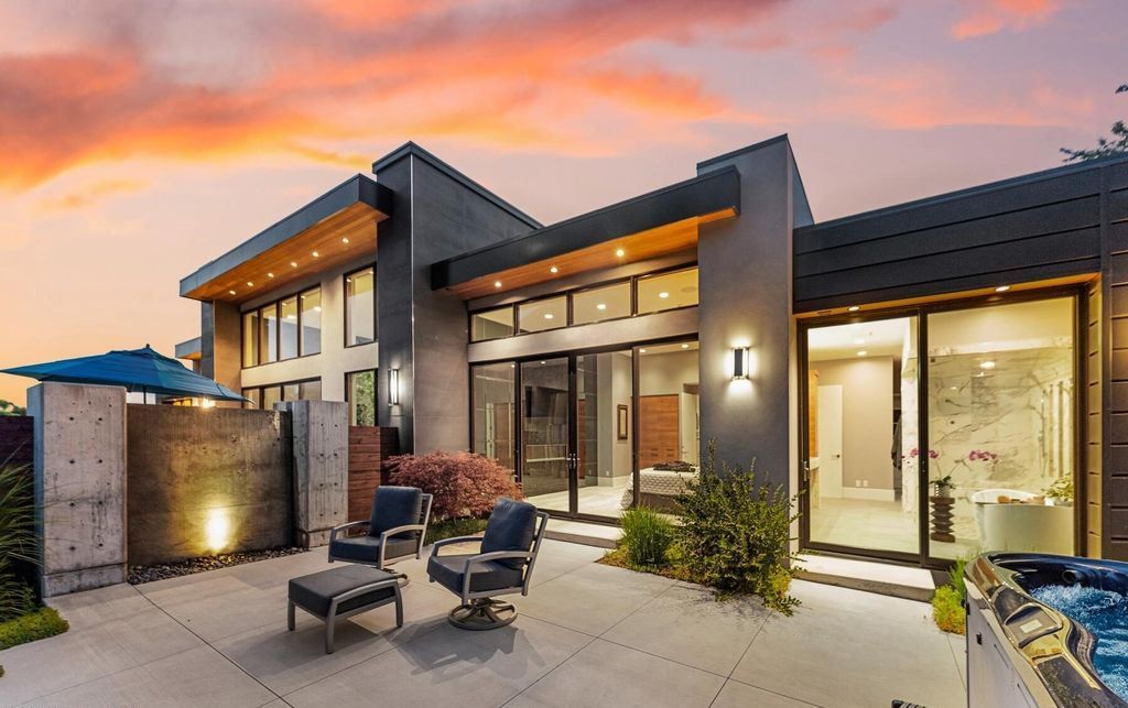 Extraordinary Modern Marvel with Captivating Mountain Views in Utah Priced at 7.15 Million 8