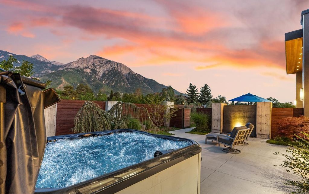 Extraordinary Modern Marvel with Captivating Mountain Views in Utah Priced at 7.15 Million 9