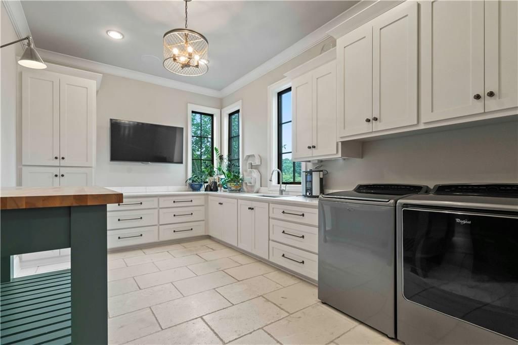 Kansas Luxury at Its Finest The Interlachen a French Country Style Home by Larson Building Co. for 3895000 37