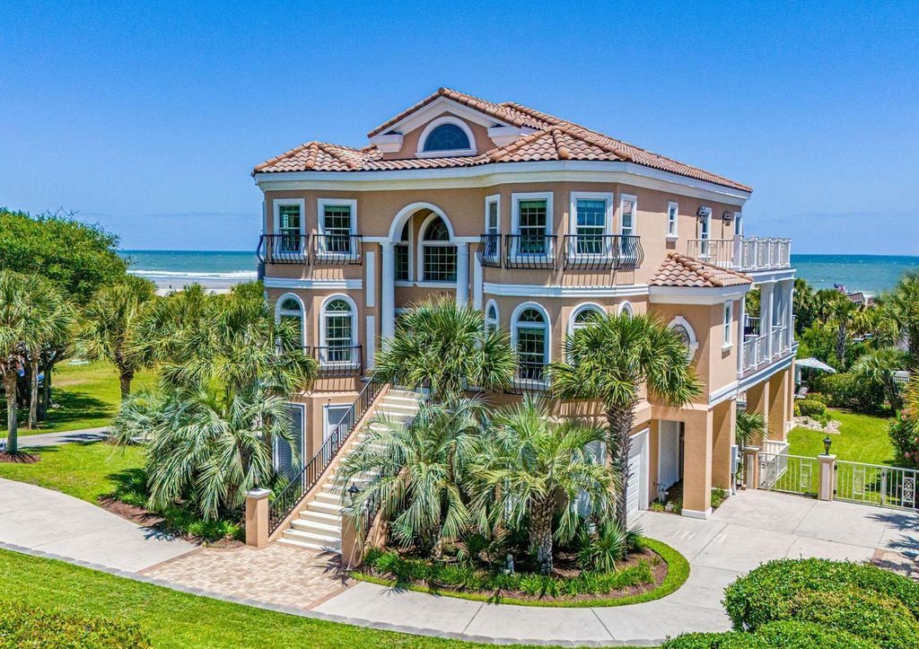 Luxurious Oceanview Estate in South Carolinas Dunes Club Hits the Market for 4.65 Million 1