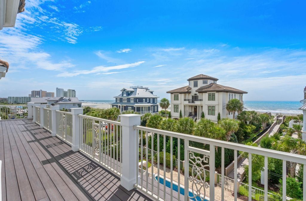Luxurious Oceanview Estate in South Carolinas Dunes Club Hits the Market for 4.65 Million 11