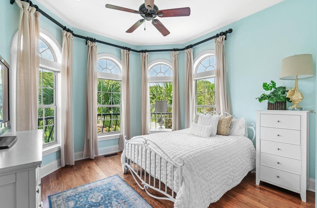 Luxurious Oceanview Estate in South Carolinas Dunes Club Hits the Market for 4.65 Million 23