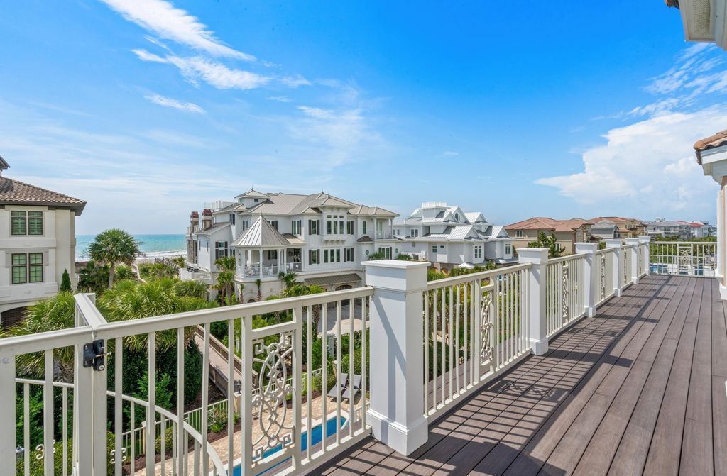 Luxurious Oceanview Estate in South Carolinas Dunes Club Hits the Market for 4.65 Million 27