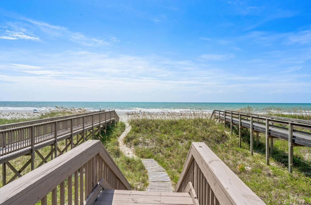 Luxurious Oceanview Estate in South Carolinas Dunes Club Hits the Market for 4.65 Million 3