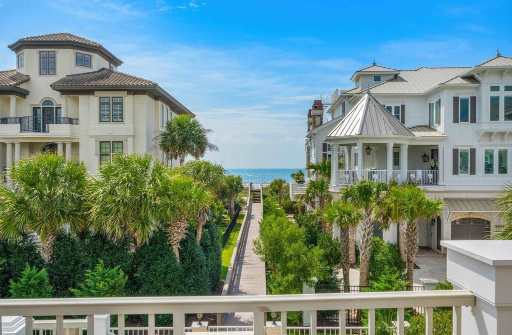 Luxurious Oceanview Estate in South Carolinas Dunes Club Hits the Market for 4.65 Million 34