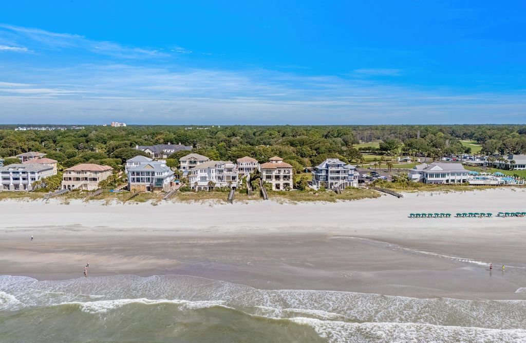 Luxurious Oceanview Estate in South Carolinas Dunes Club Hits the Market for 4.65 Million 40