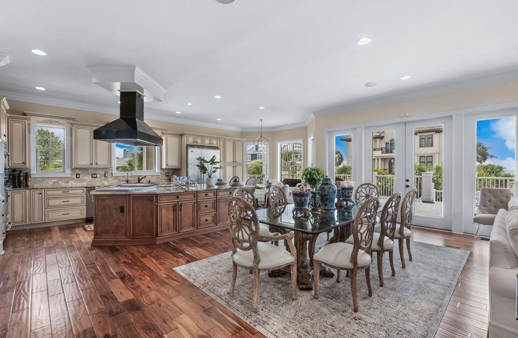Luxurious Oceanview Estate in South Carolinas Dunes Club Hits the Market for 4.65 Million 7