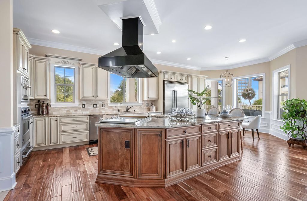 Luxurious Oceanview Estate in South Carolinas Dunes Club Hits the Market for 4.65 Million 8