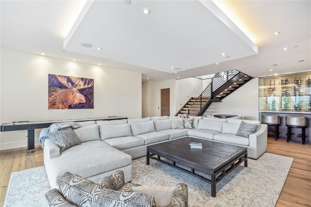Magnificent Mountain Residence in Colorado Designed by Allen Guerra Architecture Asking 8.175 Million 32