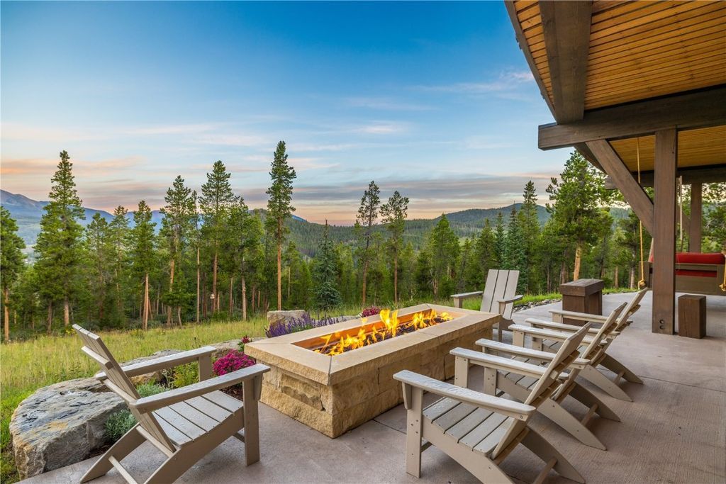 Magnificent Mountain Residence in Colorado Designed by Allen Guerra Architecture Asking 8.175 Million 35