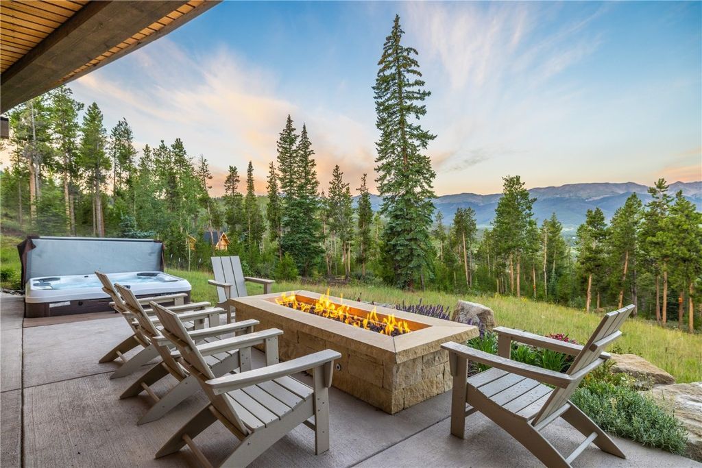Magnificent Mountain Residence in Colorado Designed by Allen Guerra Architecture Asking 8.175 Million 36