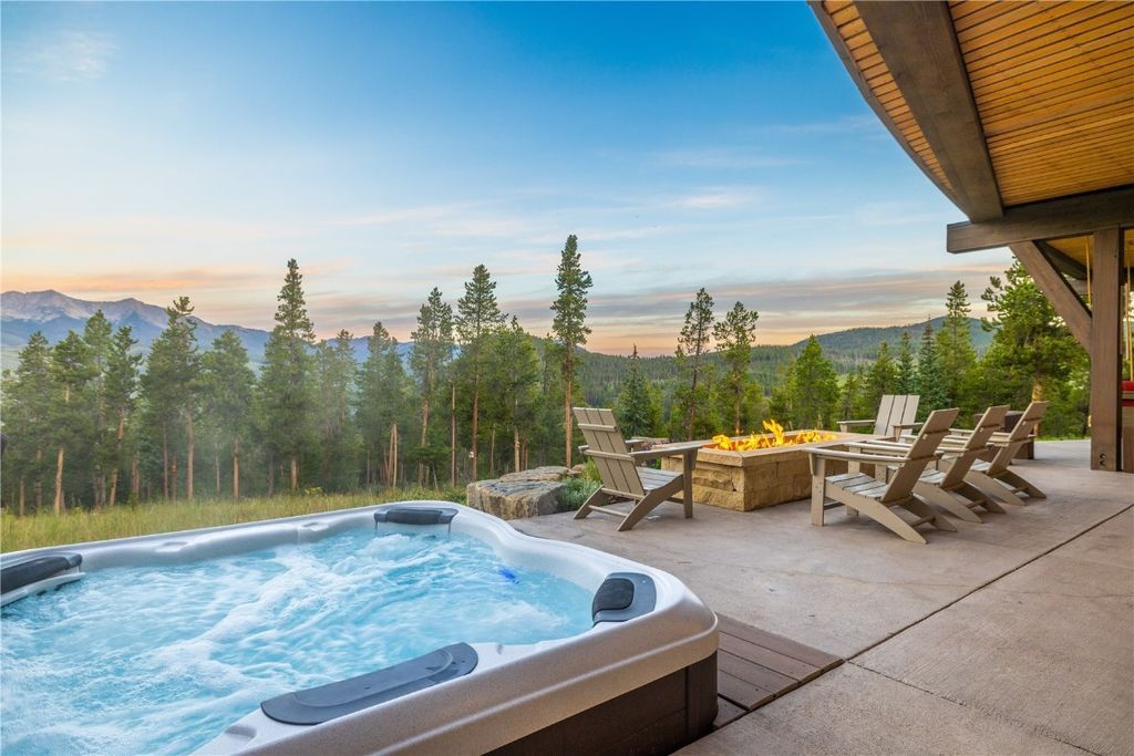 Magnificent Mountain Residence in Colorado Designed by Allen Guerra Architecture Asking 8.175 Million 37