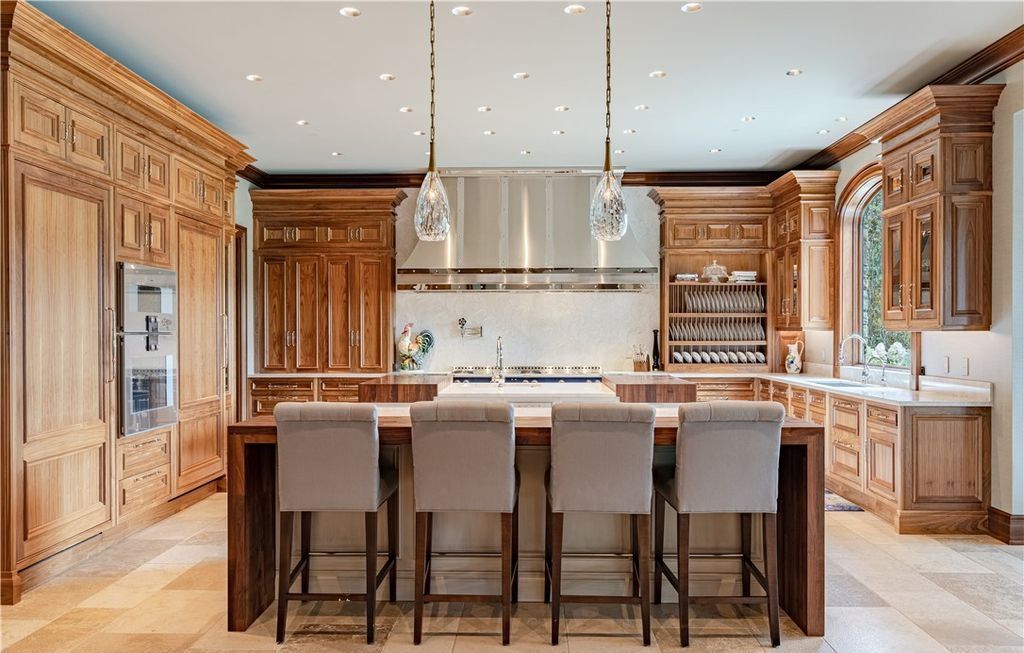 Masterpiece Estate in Ohio with Unique Amenities and Impeccable Craftsmanship Listed for 19995000 10