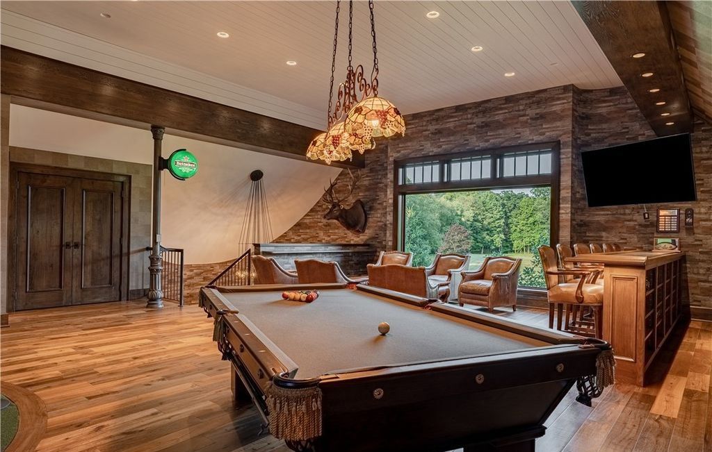 Masterpiece Estate in Ohio with Unique Amenities and Impeccable Craftsmanship Listed for 19995000 32
