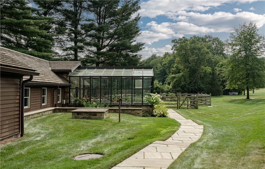 Masterpiece Estate in Ohio with Unique Amenities and Impeccable Craftsmanship Listed for 19995000 38