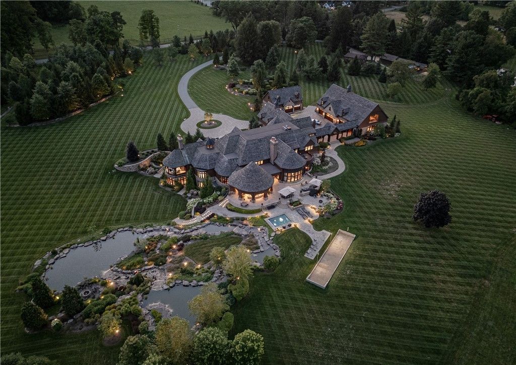 Masterpiece Estate in Ohio with Unique Amenities and Impeccable Craftsmanship Listed for 19995000 43