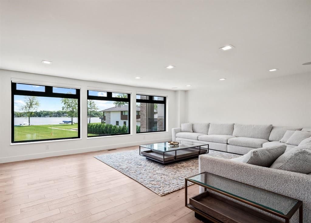 Michigan Estate Unparalleled Luxury and Private Lakefront Living for 5999900 28