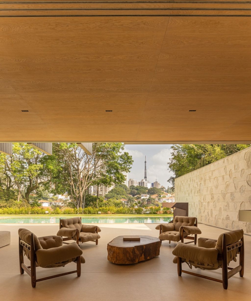 Pacaembu House Elegance and Leisure by Studio Arthur Casas 20