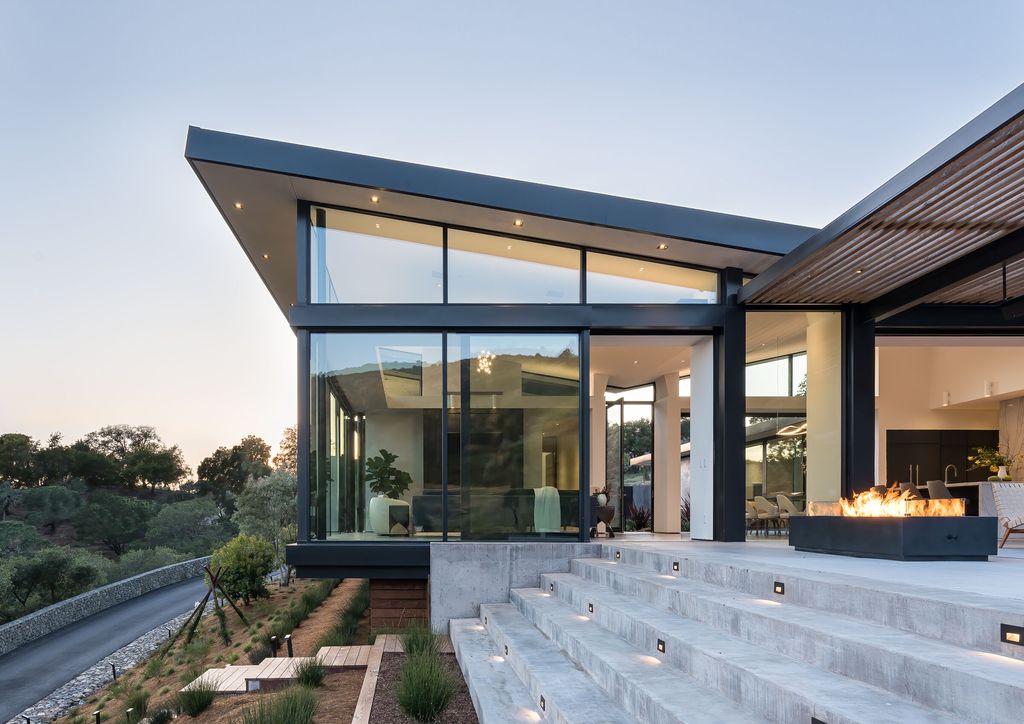 Ridgeview House Contemporary Retreat by Signum Architecture 4