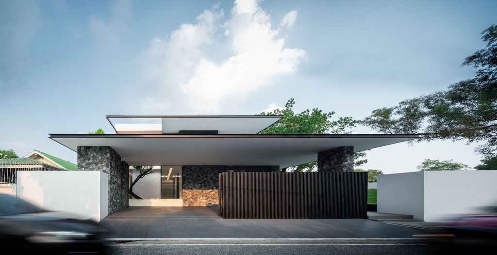 Soffit House Tropical Design by Ayutt and Associates design 12