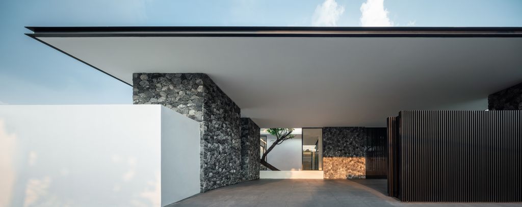 Soffit House Tropical Design by Ayutt and Associates design 13