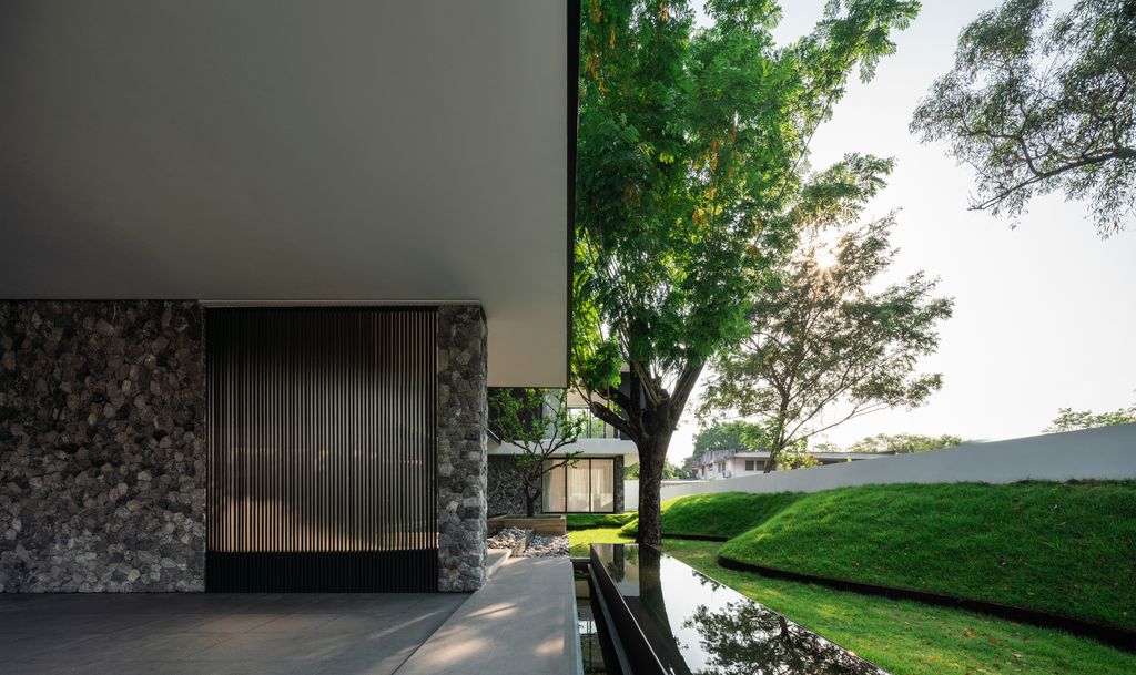 Soffit House Tropical Design by Ayutt and Associates design 14
