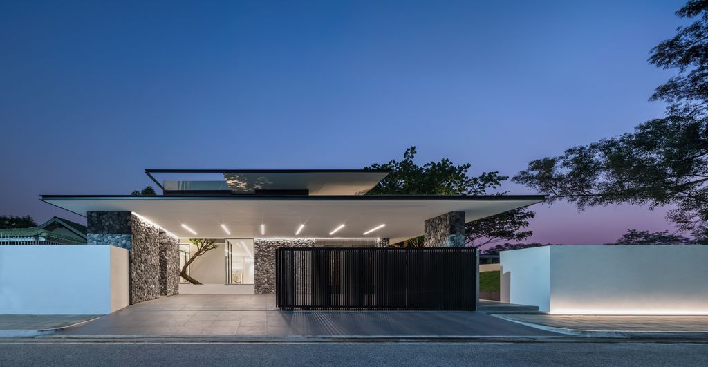 Soffit House Tropical Design by Ayutt and Associates design 19
