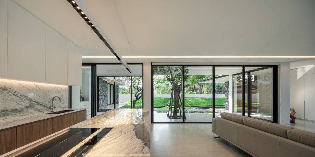 Soffit House Tropical Design by Ayutt and Associates design 2