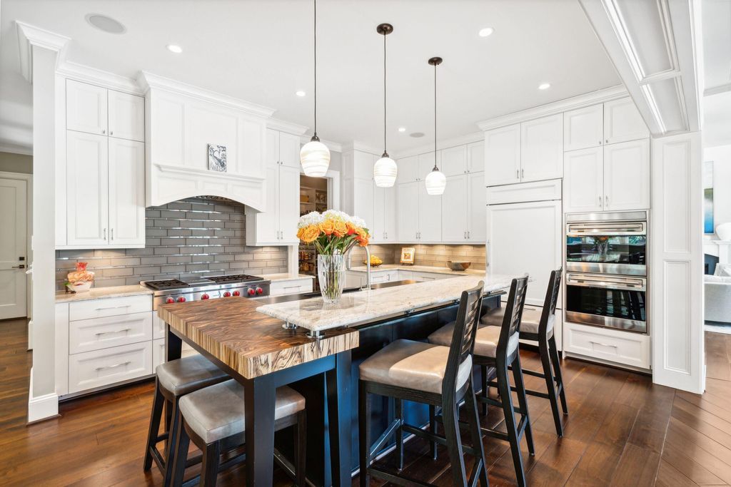 South Carolina Estate Showcases Elegant Features Luxurious Finishes and Exceptional Craftsmanship for 4.2 Million 14