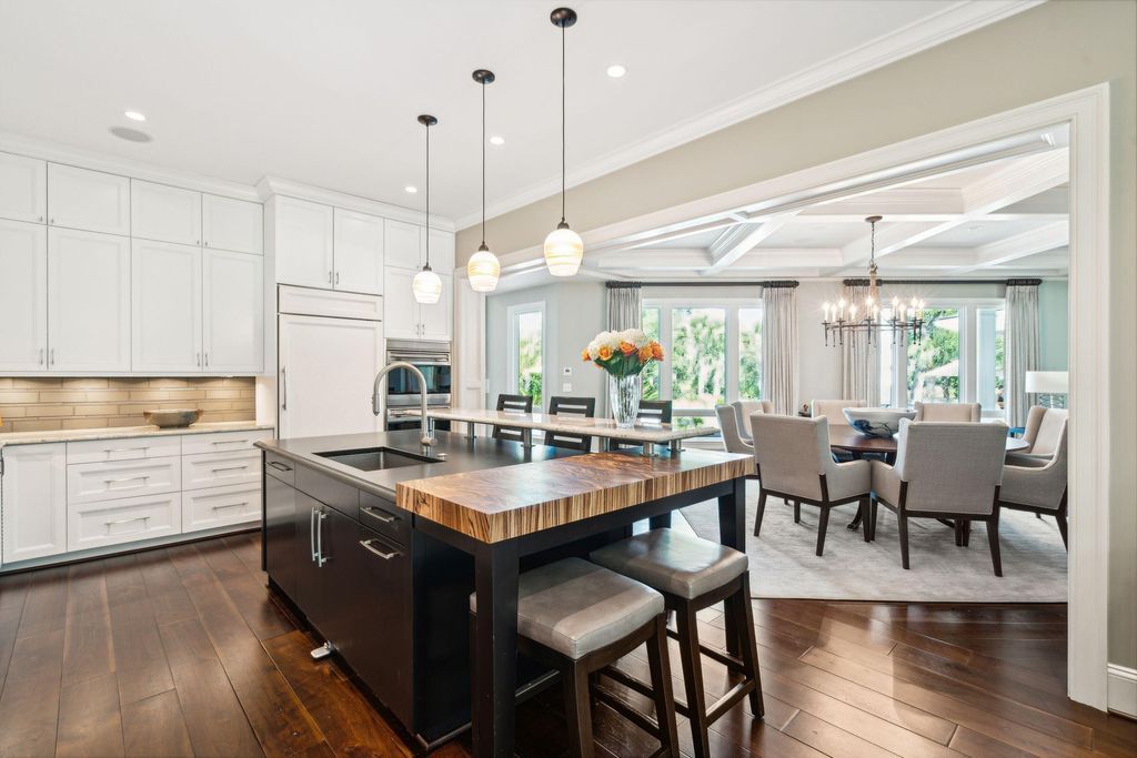 South Carolina Estate Showcases Elegant Features Luxurious Finishes and Exceptional Craftsmanship for 4.2 Million 19