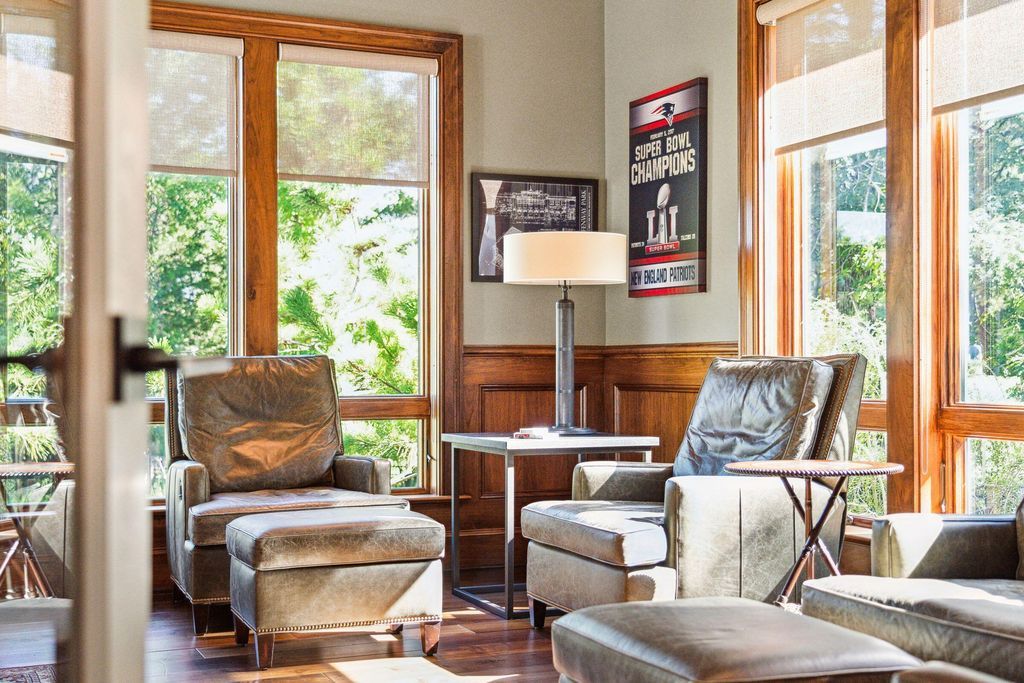 South Carolina Estate Showcases Elegant Features Luxurious Finishes and Exceptional Craftsmanship for 4.2 Million 25