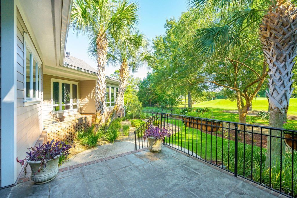 South Carolina Estate Showcases Elegant Features Luxurious Finishes and Exceptional Craftsmanship for 4.2 Million 47