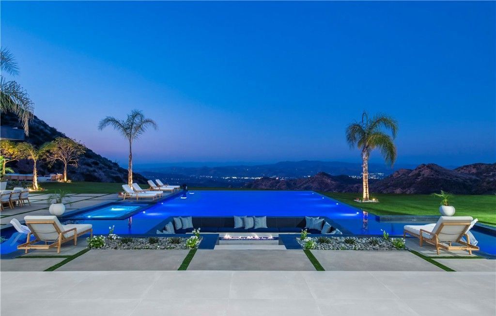 Stunning Malibu Home 11.5 Million for Panoramic Views and Luxurious Private Living 49