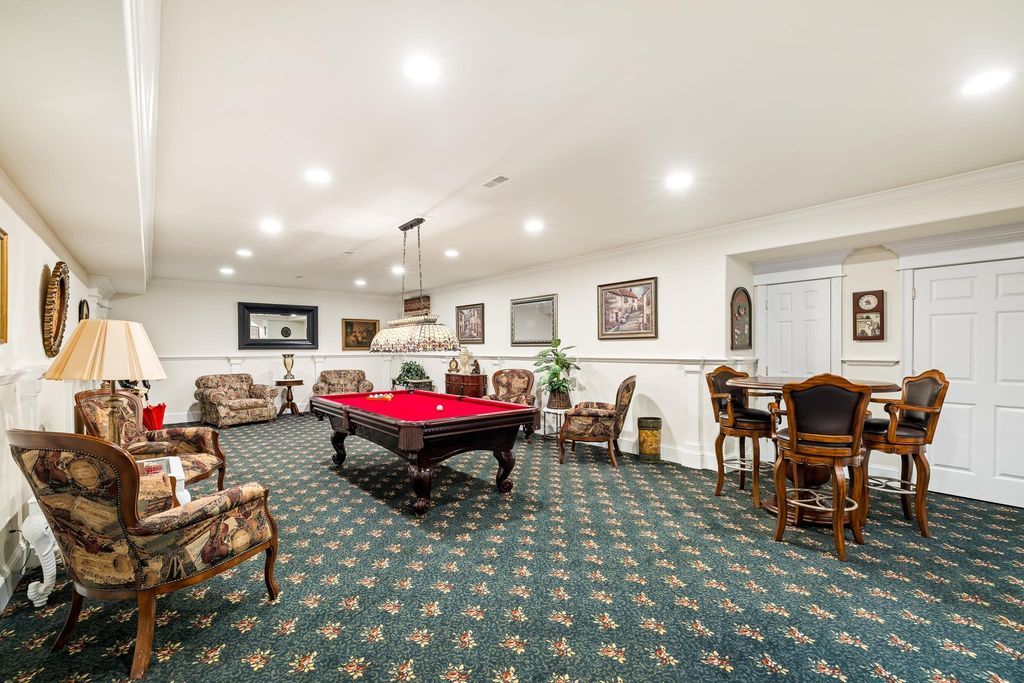 Stunning One Acre Executive Estate in New Jersey Perfect for Entertaining Asking 2485000 16