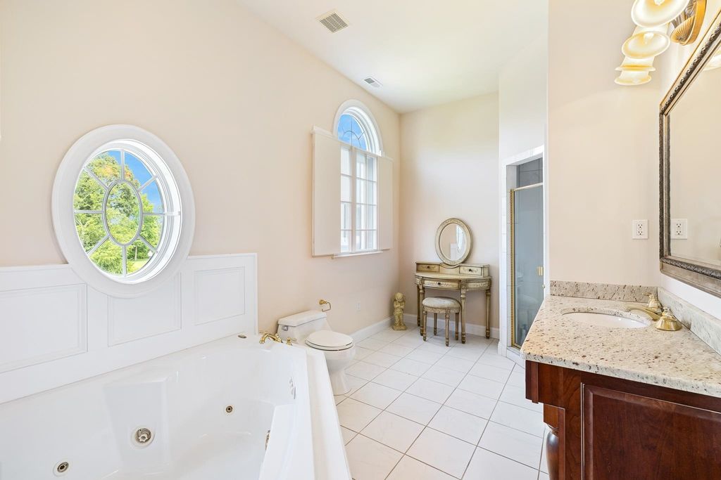 Stunning One Acre Executive Estate in New Jersey Perfect for Entertaining Asking 2485000 31