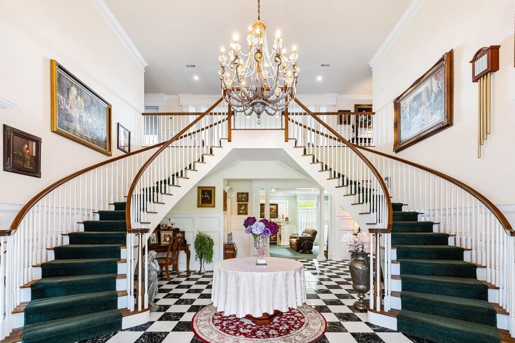 Stunning One Acre Executive Estate in New Jersey Perfect for Entertaining Asking 2485000 5