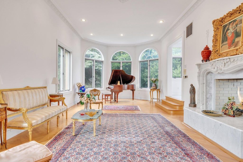Stunning Stone Mansion in New Jersey Featuring Spacious Living Area for 16999999 11