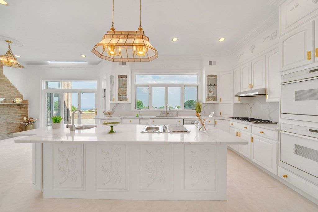 Stunning Stone Mansion in New Jersey Featuring Spacious Living Area for 16999999 20