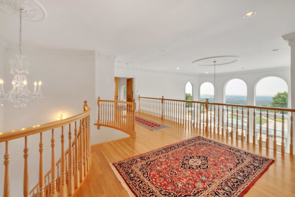 Stunning Stone Mansion in New Jersey Featuring Spacious Living Area for 16999999 25
