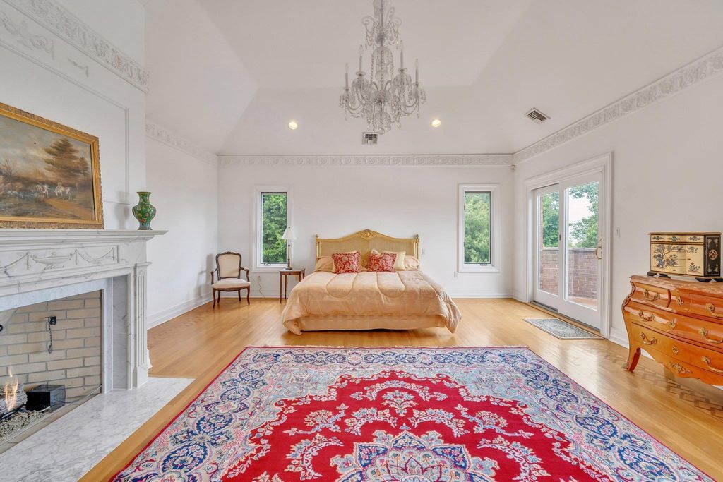 Stunning Stone Mansion in New Jersey Featuring Spacious Living Area for 16999999 28