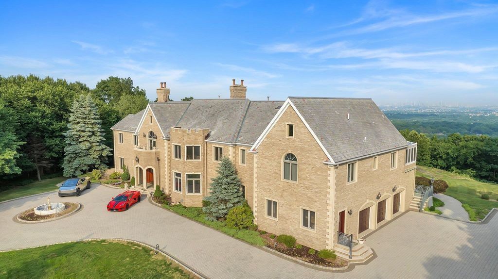 Stunning Stone Mansion in New Jersey Featuring Spacious Living Area for 16999999 43