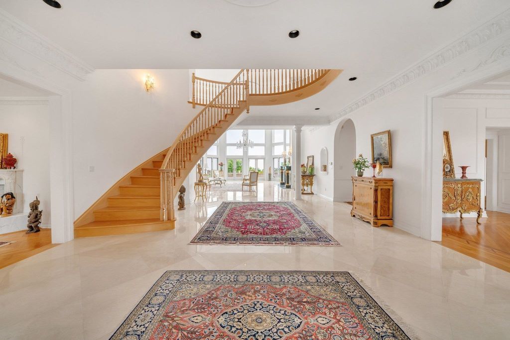 Stunning Stone Mansion in New Jersey Featuring Spacious Living Area for 16999999 6