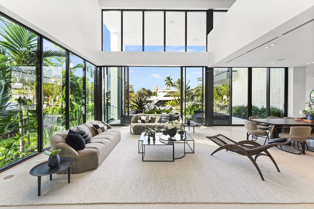 Tamarind Residence by SDH Studio Architecture + Design
