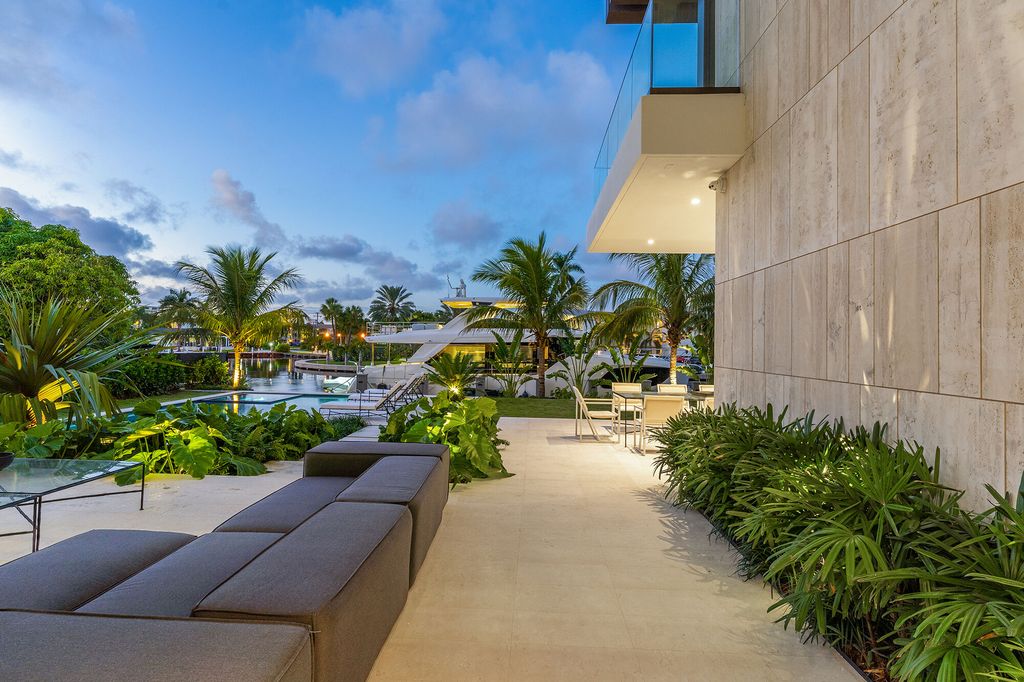 Tamarind Residence by SDH Studio Architecture Design 28