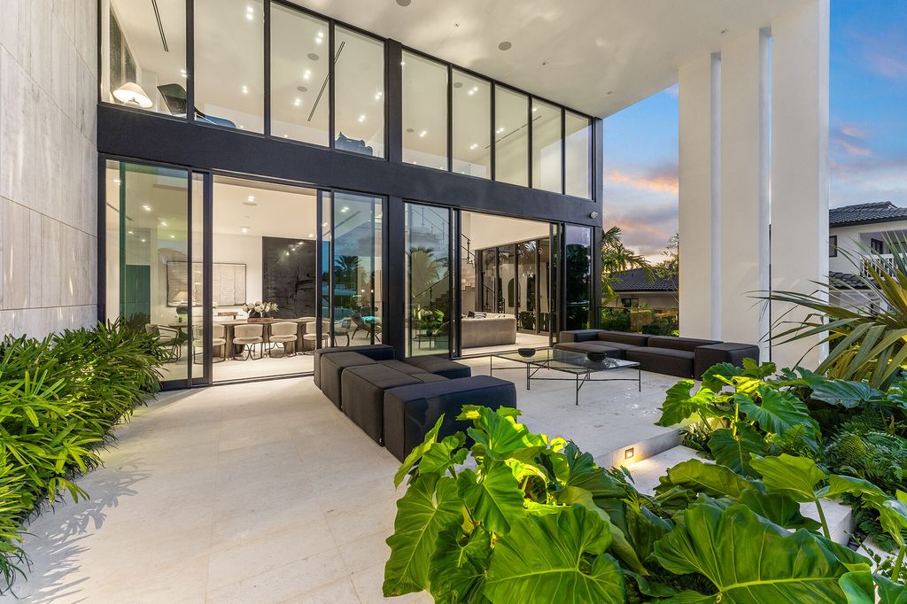 Tamarind Residence by SDH Studio Architecture Design 29