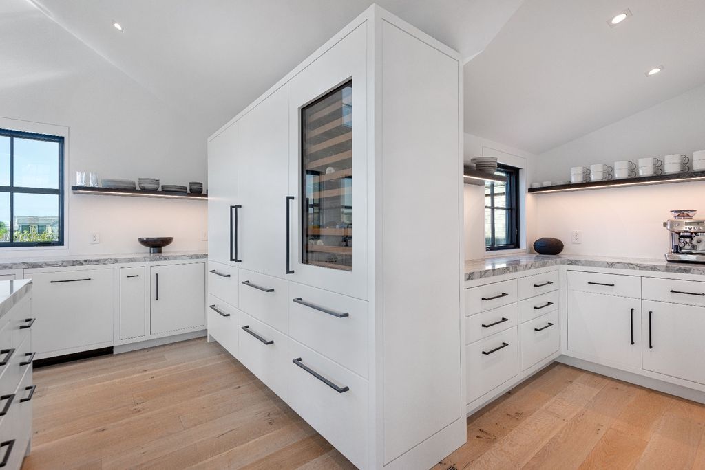 The Dips Island Sanctuary Offering Peace and Luxury in Massachusetts for 19.75 Million 11